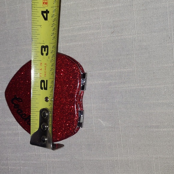 Coach Glitter Heart Mirror - Picture 9 of 11